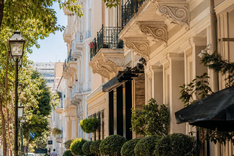 Syntagma & Kolonaki neighbourhood atmosphere in Athens