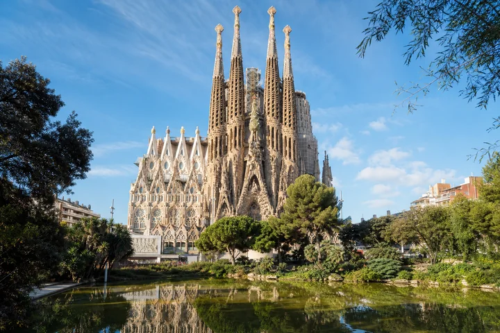 Sagrada Família and Modernisme experience in Barcelona