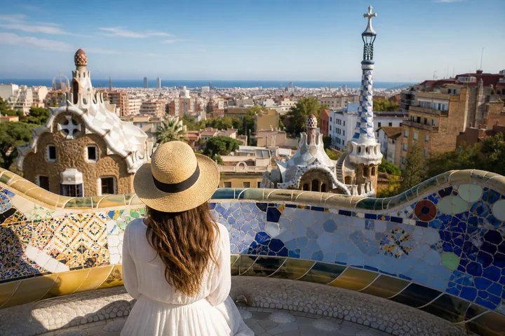 Park Güell and Gràcia experience in Barcelona