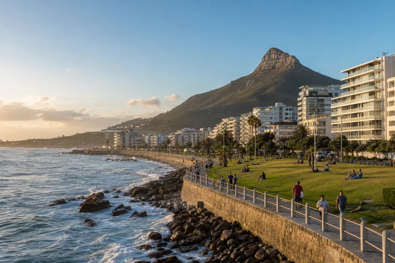 Green Point & Sea Point neighbourhood atmosphere in Cape Town