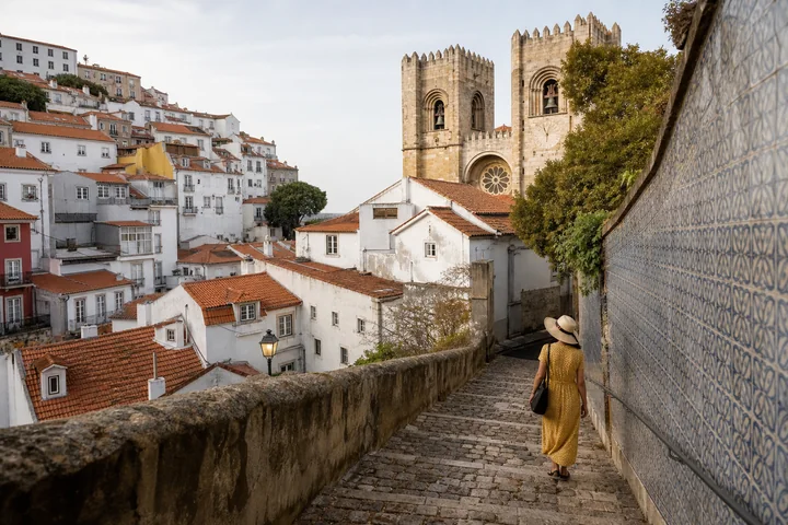 Alfama and Castle Hill experience in Lisbon