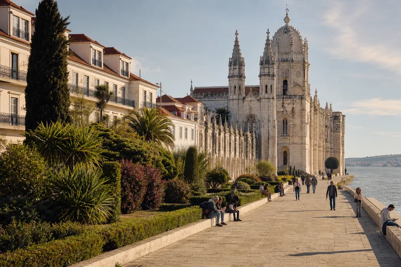Belém & the Riverfront neighbourhood atmosphere in Lisbon