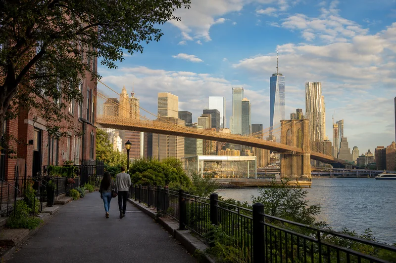 Brooklyn Heights, DUMBO & Williamsburg neighbourhood atmosphere in New York