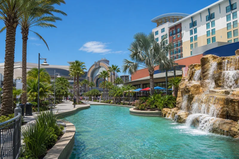 Universal Orlando Area neighbourhood atmosphere in Orlando