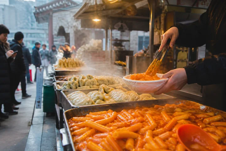 Seoul Market Food Route experience in Seoul