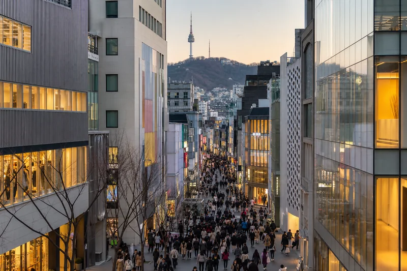 Myeongdong & Jung-gu neighbourhood atmosphere in Seoul