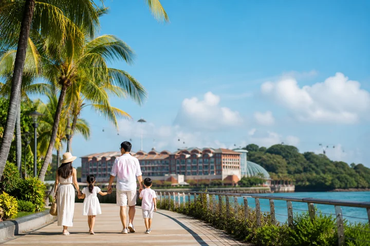 Sentosa or Mandai Wildlife Parks experience in Singapore